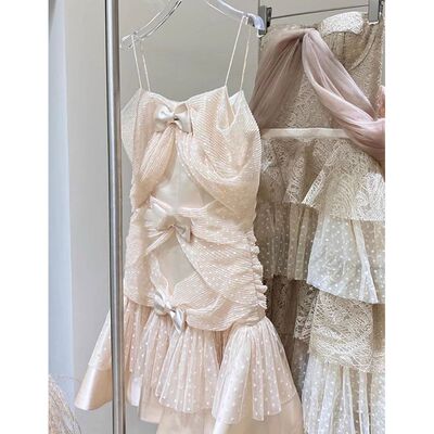 法式温柔风蝴蝶结吊带连