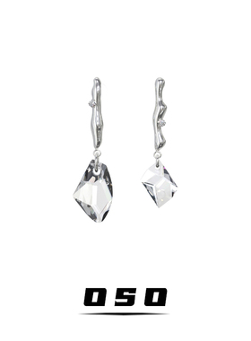 高级感水晶耳环2025年新款潮小众设计时尚水滴型耳坠气质耳钉耳夹