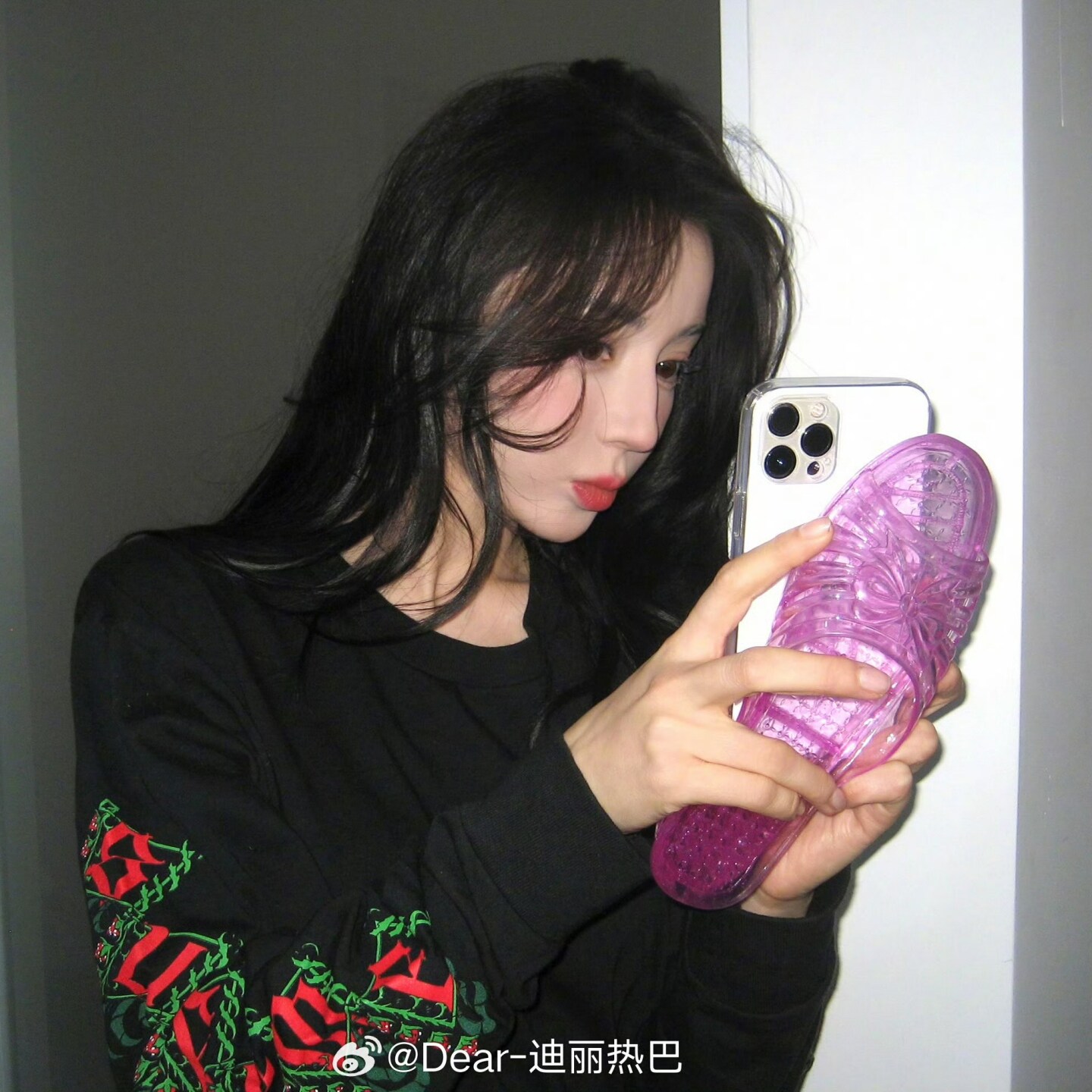 迪丽热巴同款紫色水晶鞋拖鞋适用iPhone17promax苹果1