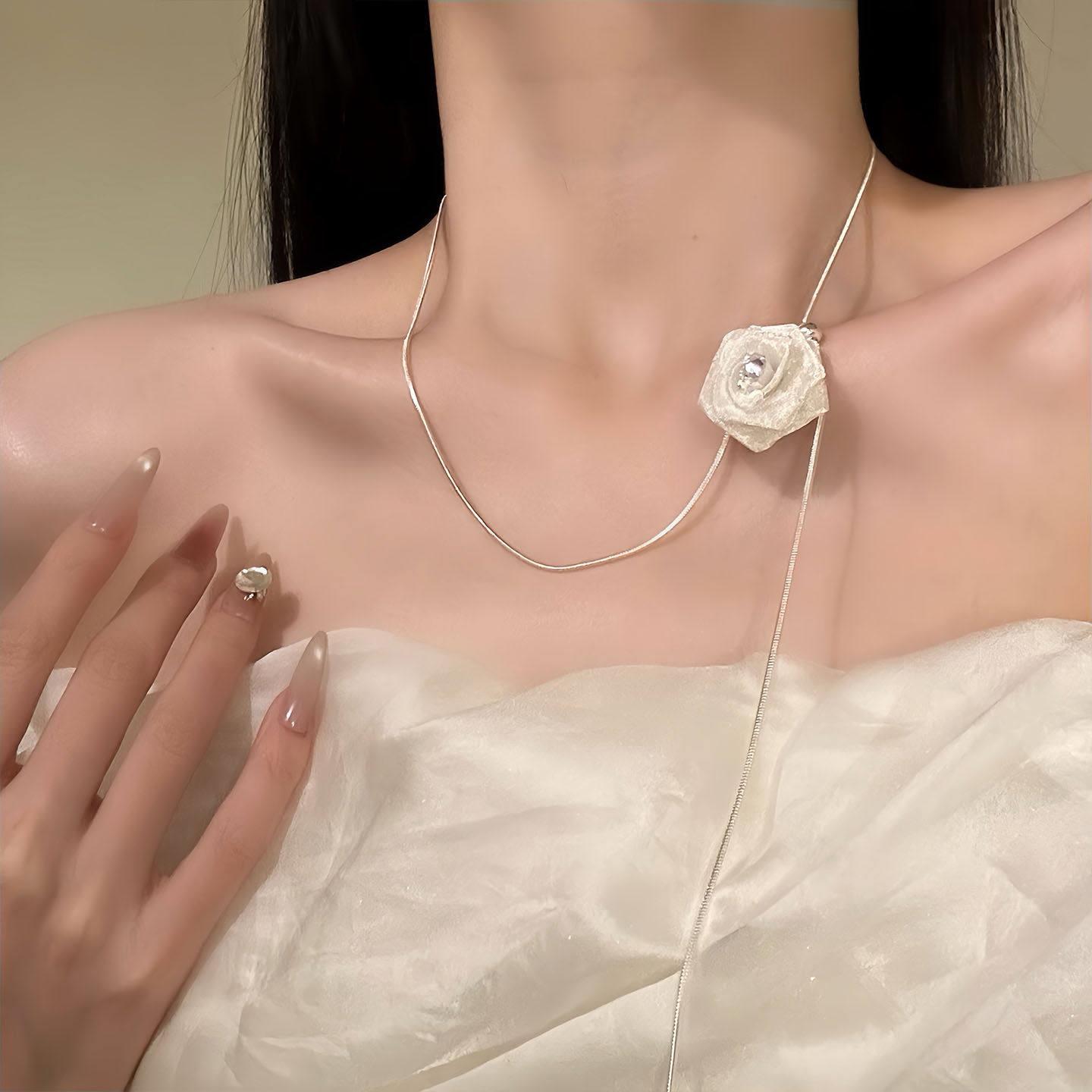 超仙玫瑰花朵项链女2026新款轻奢小众高级感可抽拉锁骨链配饰颈炼