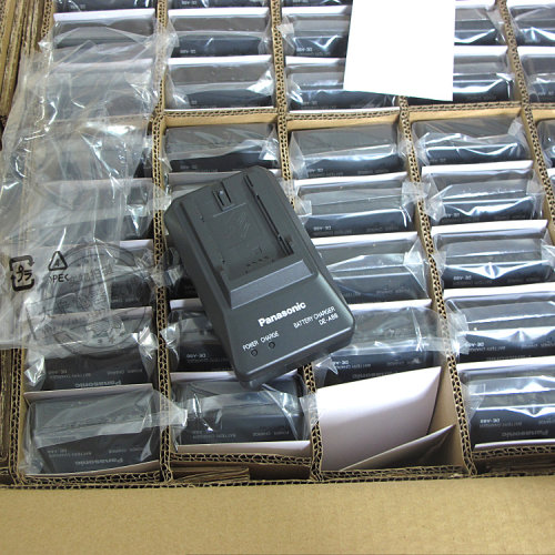 原装松下AG-HPX260MC HPX173MC   DVX200 DVC180B 摄像机座充电器