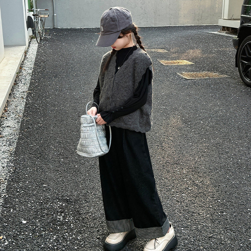 女童卫衣春秋开衫服饰小外搭毛衣ins风甜酷秋装秋天初秋外出服