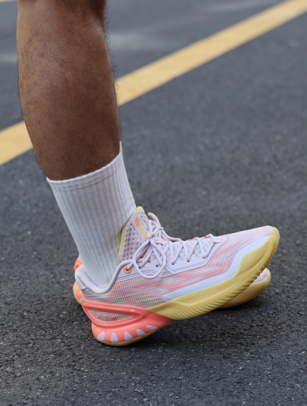 安踏瞬息3丨碳板篮球鞋实战防滑耐磨后卫男子专业低帮运动鞋男