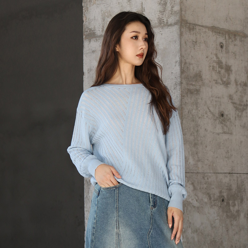 简表达25秋新款圆领长袖针织衫