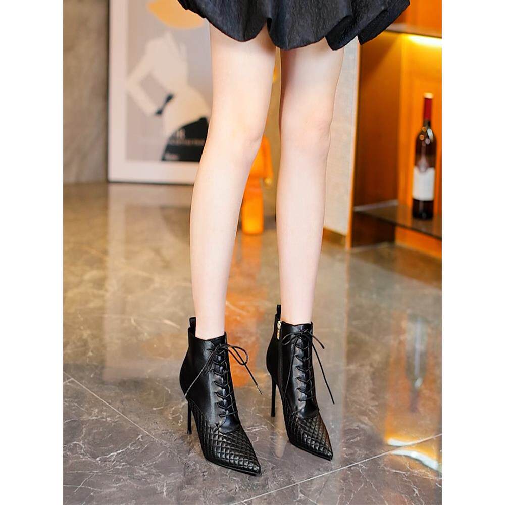 QVU~品牌专柜！小香风尖头高跟短靴细跟瘦瘦靴交叉绑带百搭时装靴