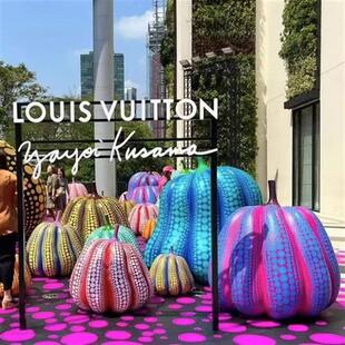 波点南瓜大摆件草间弥生大型玻璃钢雕塑商场民宿网红店铺落地装饰