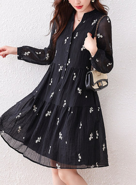 高端碎花雪纺连衣裙女高级感轻奢减龄2026春季新款女装超好看裙子