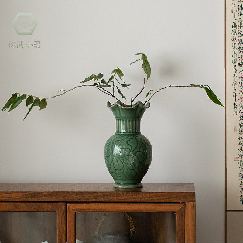 中式复古陶瓷花瓶摆件青瓷浮雕缠枝莲花插花器宋式花道家用摆件