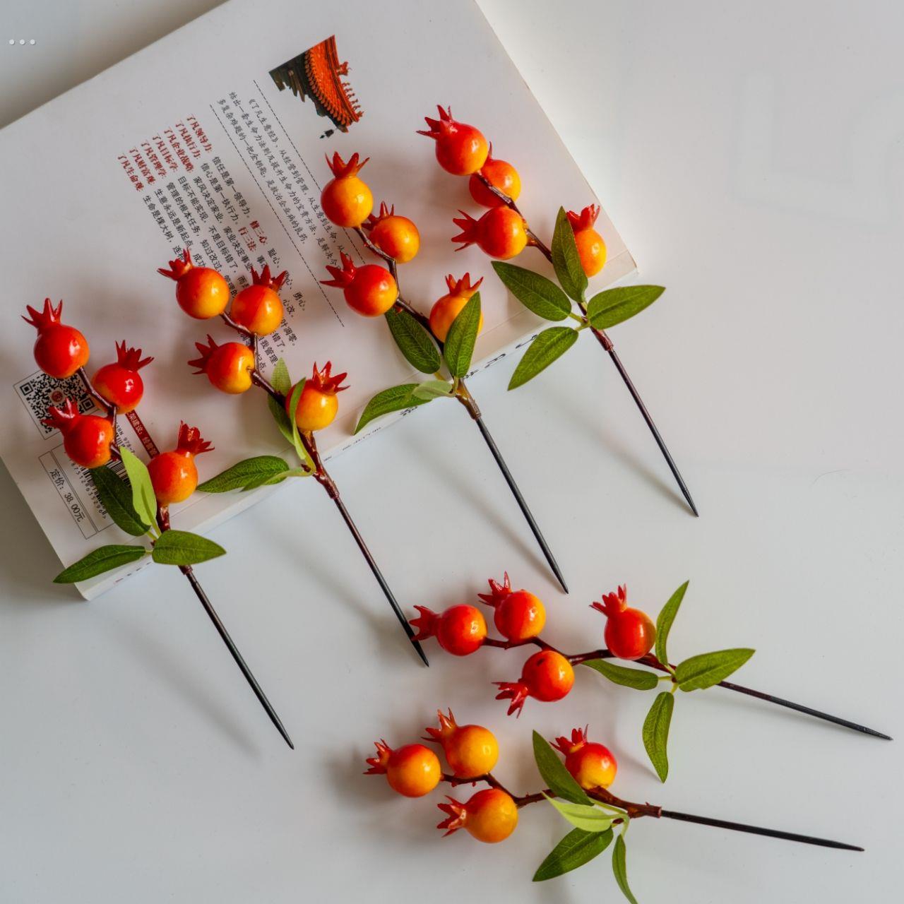 彷真石榴花枝红果摆件福桶插花客厅年宵新年发财装饰古装发簪假花