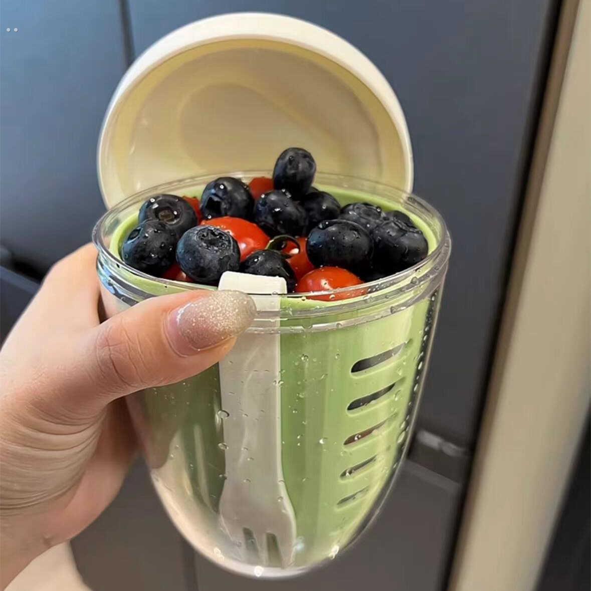 新家的100个快递水果杯双层沥水杯带叉子便携式旅行保鲜密沙拉盒