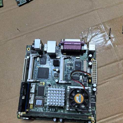 COMMELL LV-675 嵌入式MiniITX 主板送CPU内存议价