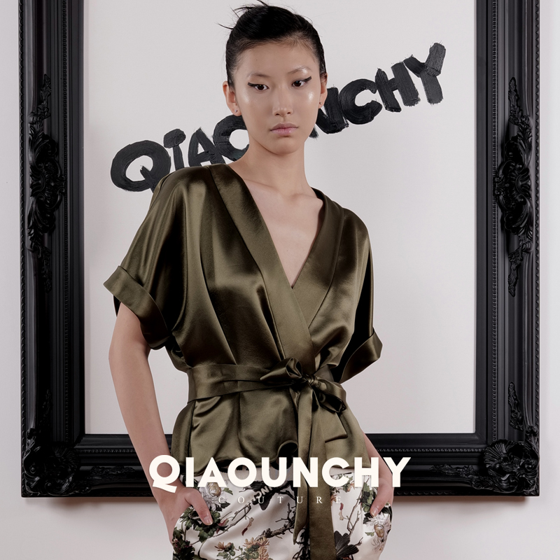 孤品 QIAOUNCHY俏云曦｜醋酸缎法式连肩袖束腰系带短袖上衣春夏