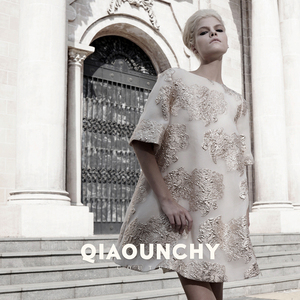 欧洲金属丝提花 QIAOUNCHY俏云曦｜杏色法式中袖A摆蝴蝶结连衣裙