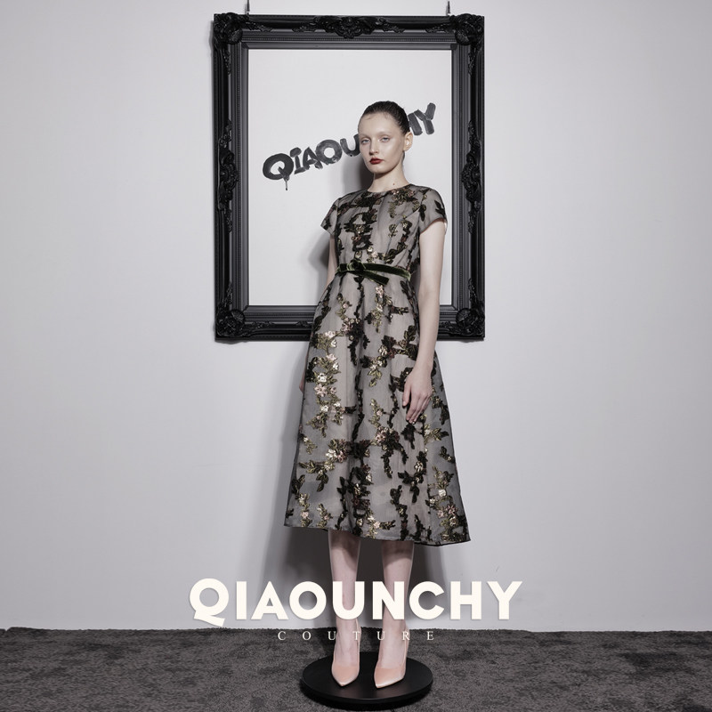 欧洲进口提花料 QIAOUNCHY俏云曦｜新梅上枝头复古金丝提花连衣裙