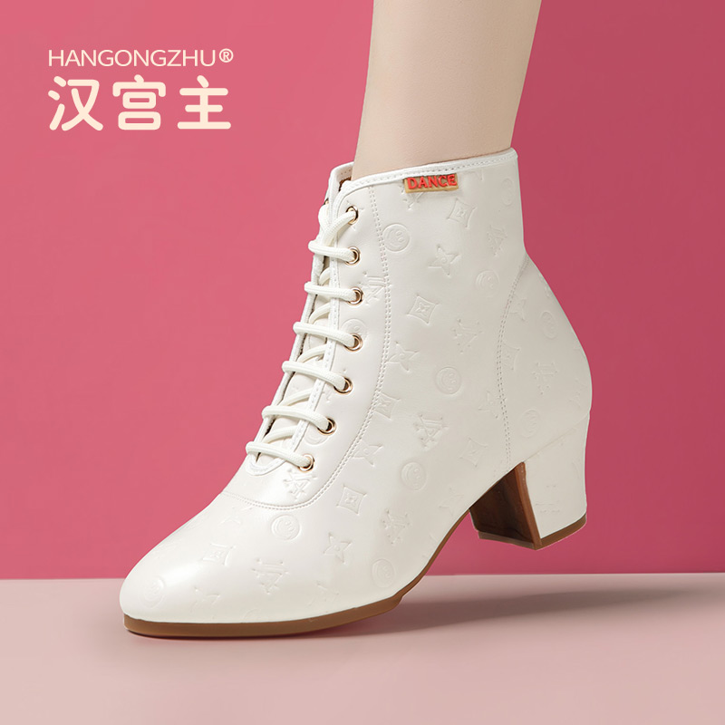 真皮拉丁舞鞋女秋冬季中跟短靴