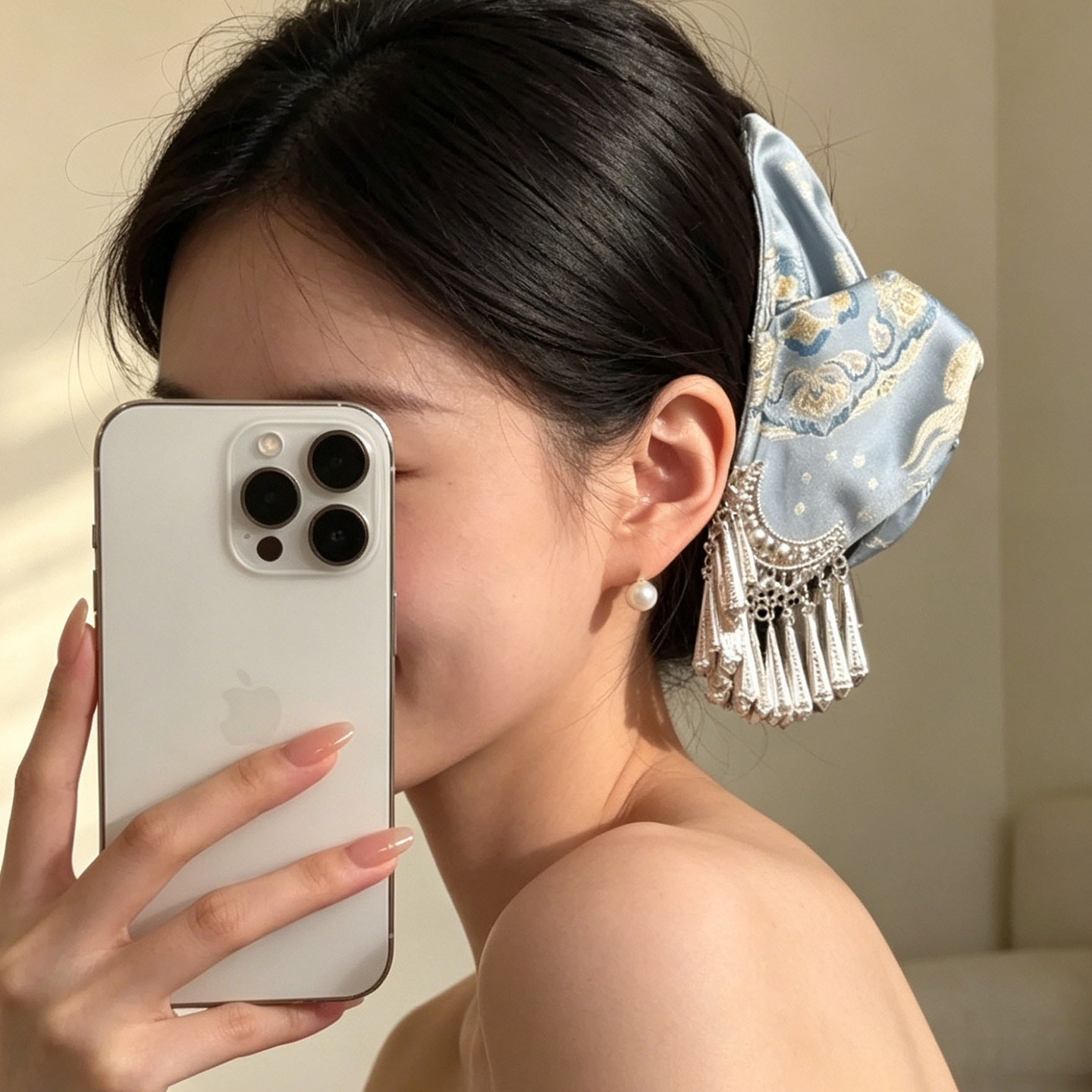 轻奢布艺三角流苏抓夹女士鲨鱼夹