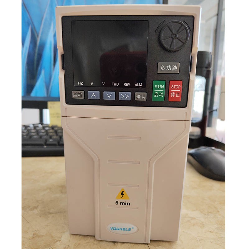 全新上海维盾VFD6900C-G5R5/P7R5T4变频器 5.5KW 380V调速器 原装