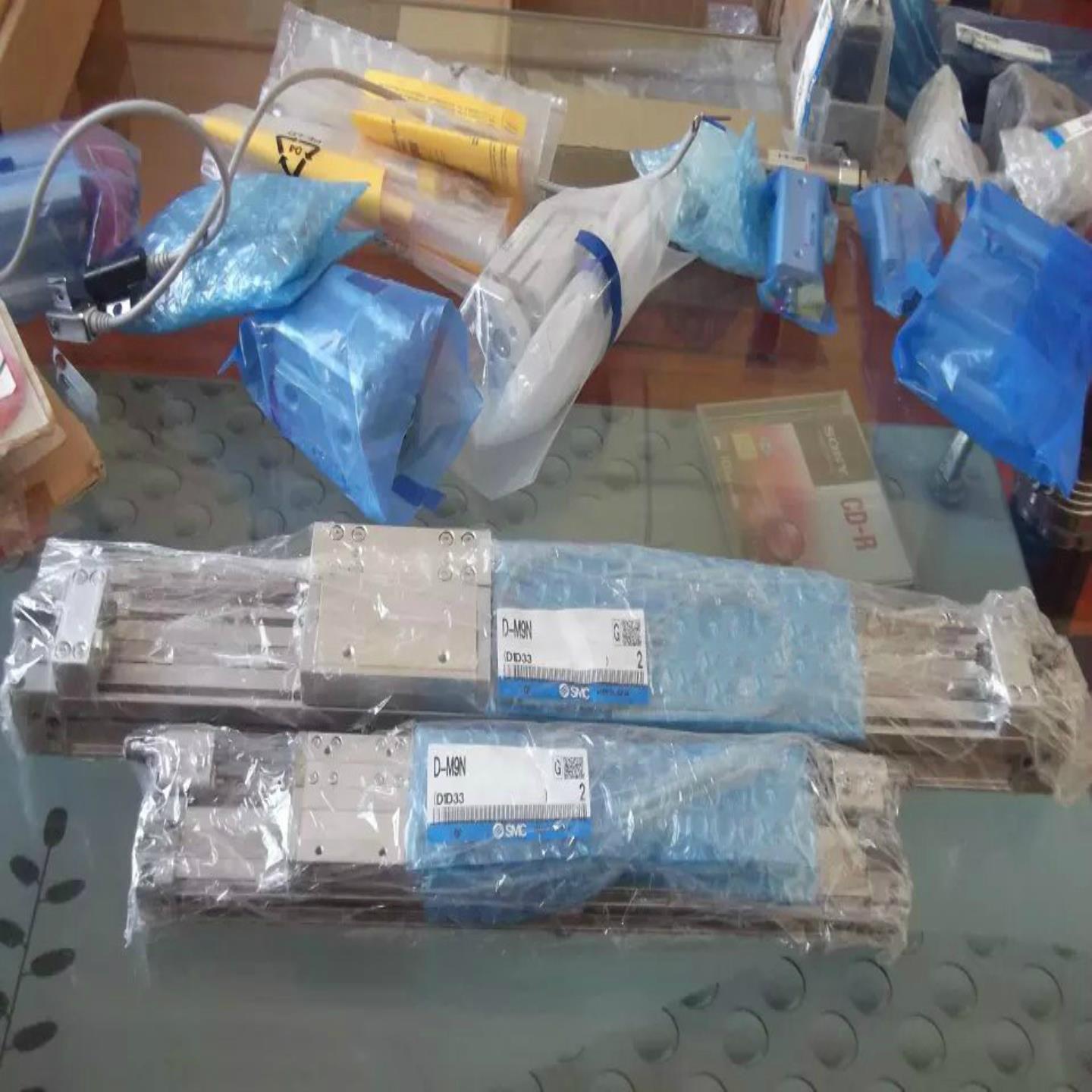 隆兴现货SMC正品全新气缸MY1H10G-200  MY1H16G-300L 假一赔十*