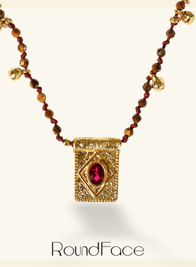 RoundFace卷轴系列红⾊⽴体镶⽯项链复古⼿⼯礼物