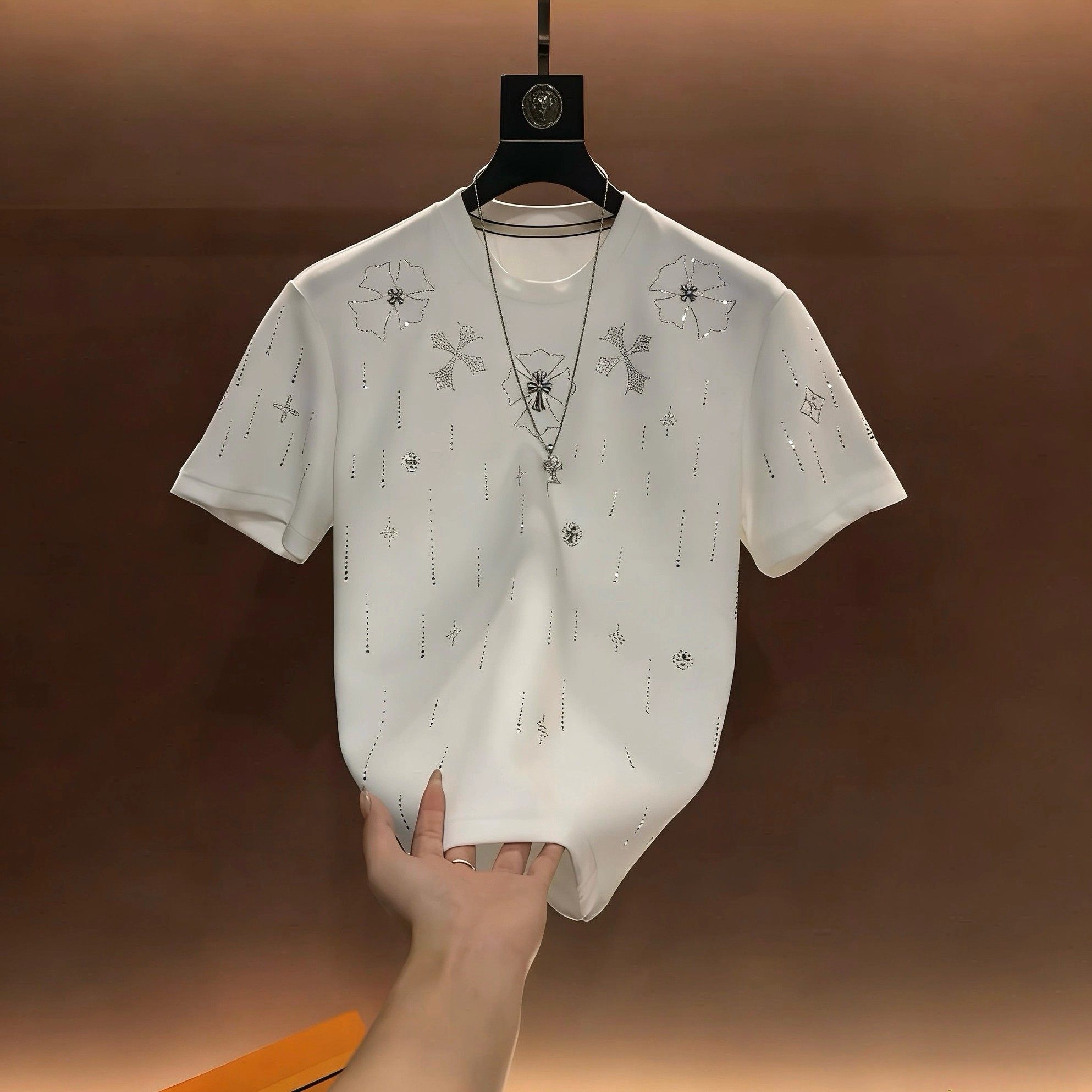夏季新款时尚设计感十字架刺绣圆领短袖男士欧货轻奢烫钻T恤半袖