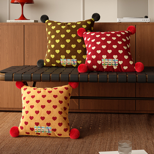 ins风抱枕氛围感拍照客厅沙发靠垫床上靠枕垫红色爱心抱枕套含芯