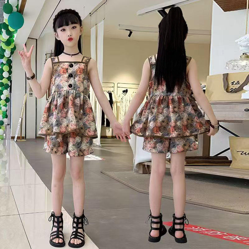 女童夏装套装无袖花朵2026新款洋气儿童炸街时髦潮吊带短裤两件套