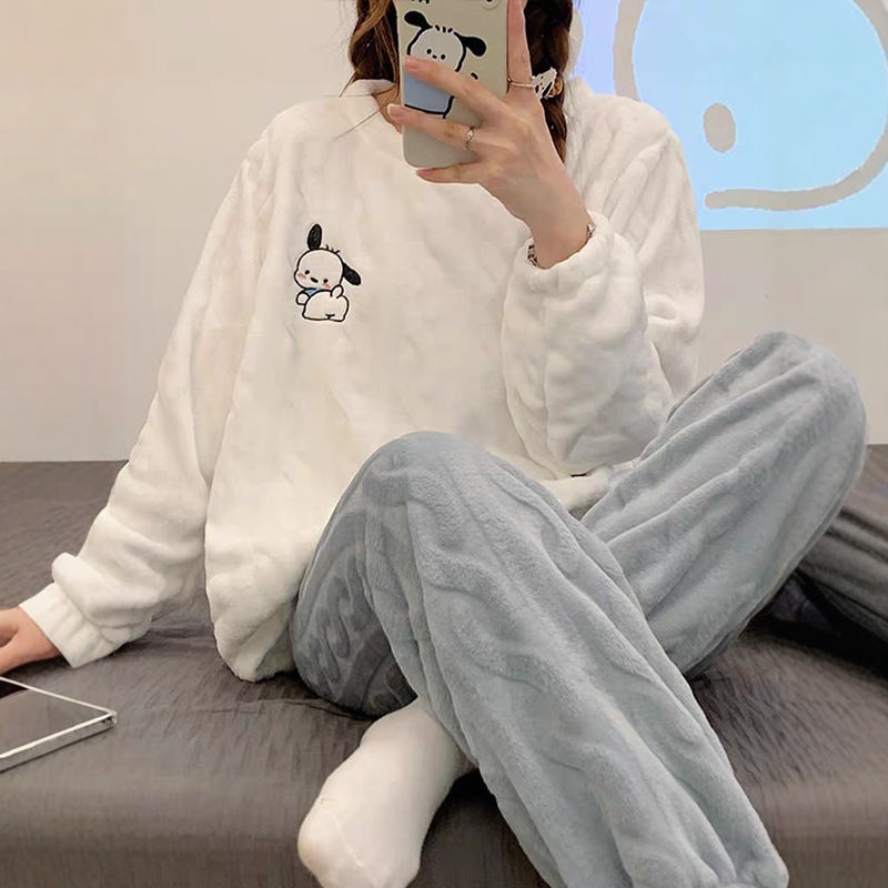 睡衣冬季女款珊瑚绒加厚加绒长袖