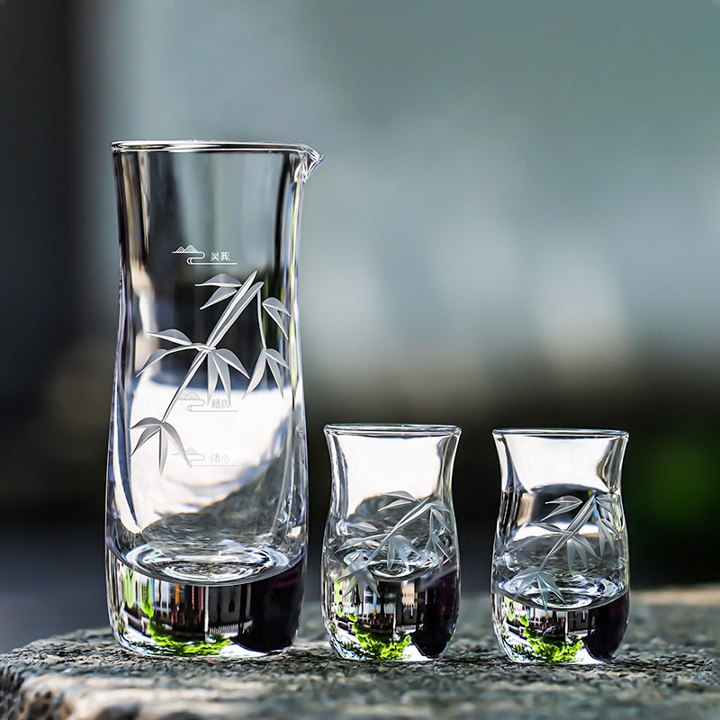白酒杯套装中式高端烈酒杯礼盒一口杯水晶高档酒壶分酒器白酒家用
