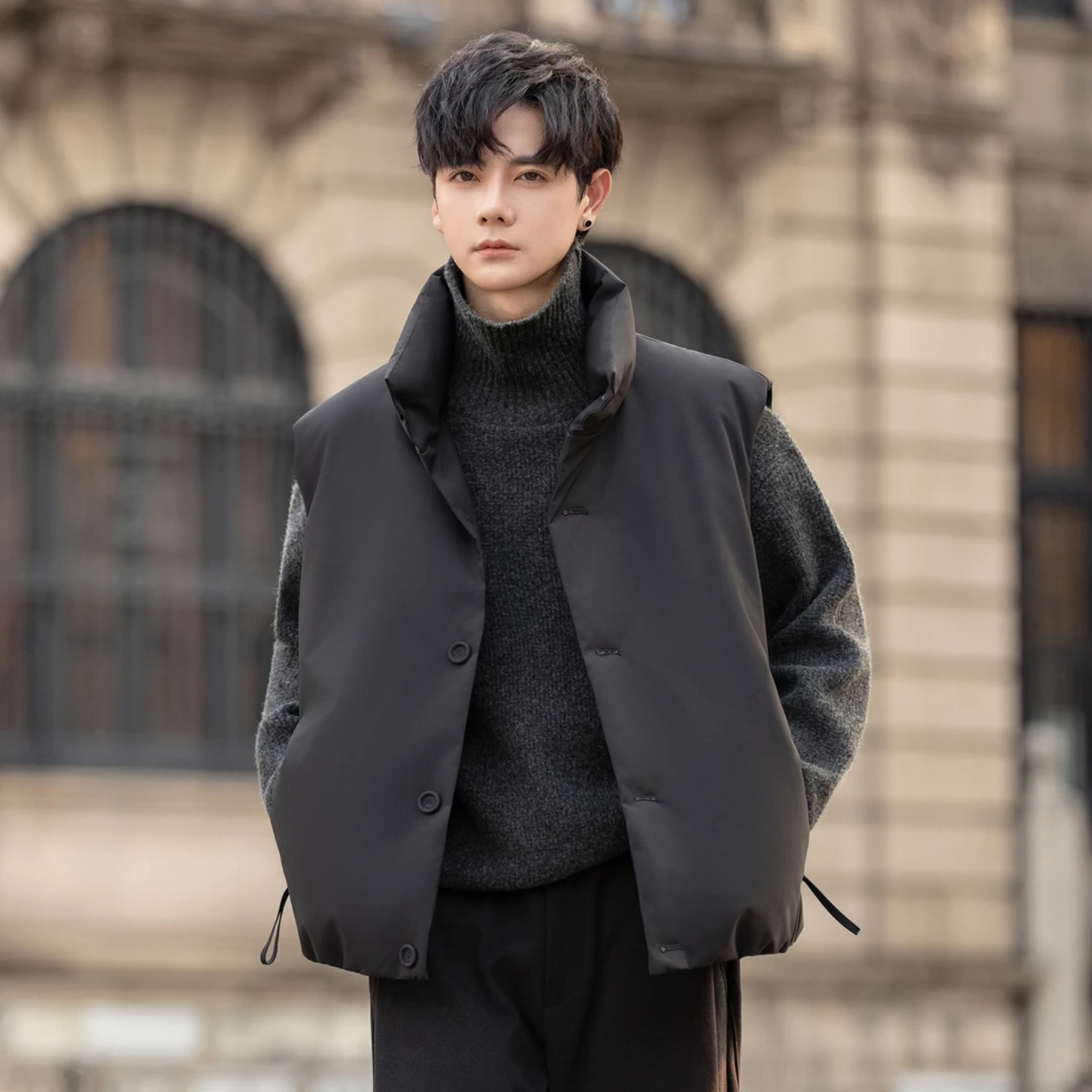 防风立领冬季上新简约纯色轻奢个性小众设计高品质男士保暖棉马甲