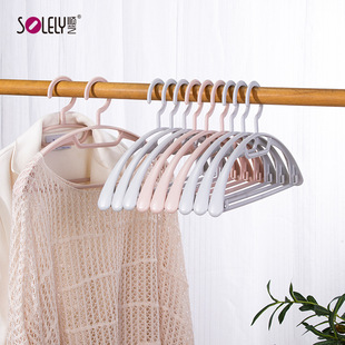 50个无痕宽肩衣架宿舍好物收纳神器家用塑料衣挂晾衣服挂衣架批发