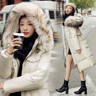 高档羽绒服女2025超大貉子毛领韩版气质时尚保暖羽绒服女中长款