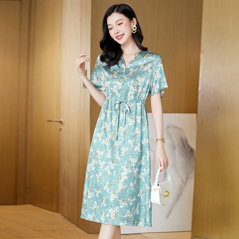 法式气质V领水墨印花连衣裙女2025夏季新款收腰显瘦洋气减龄裙子