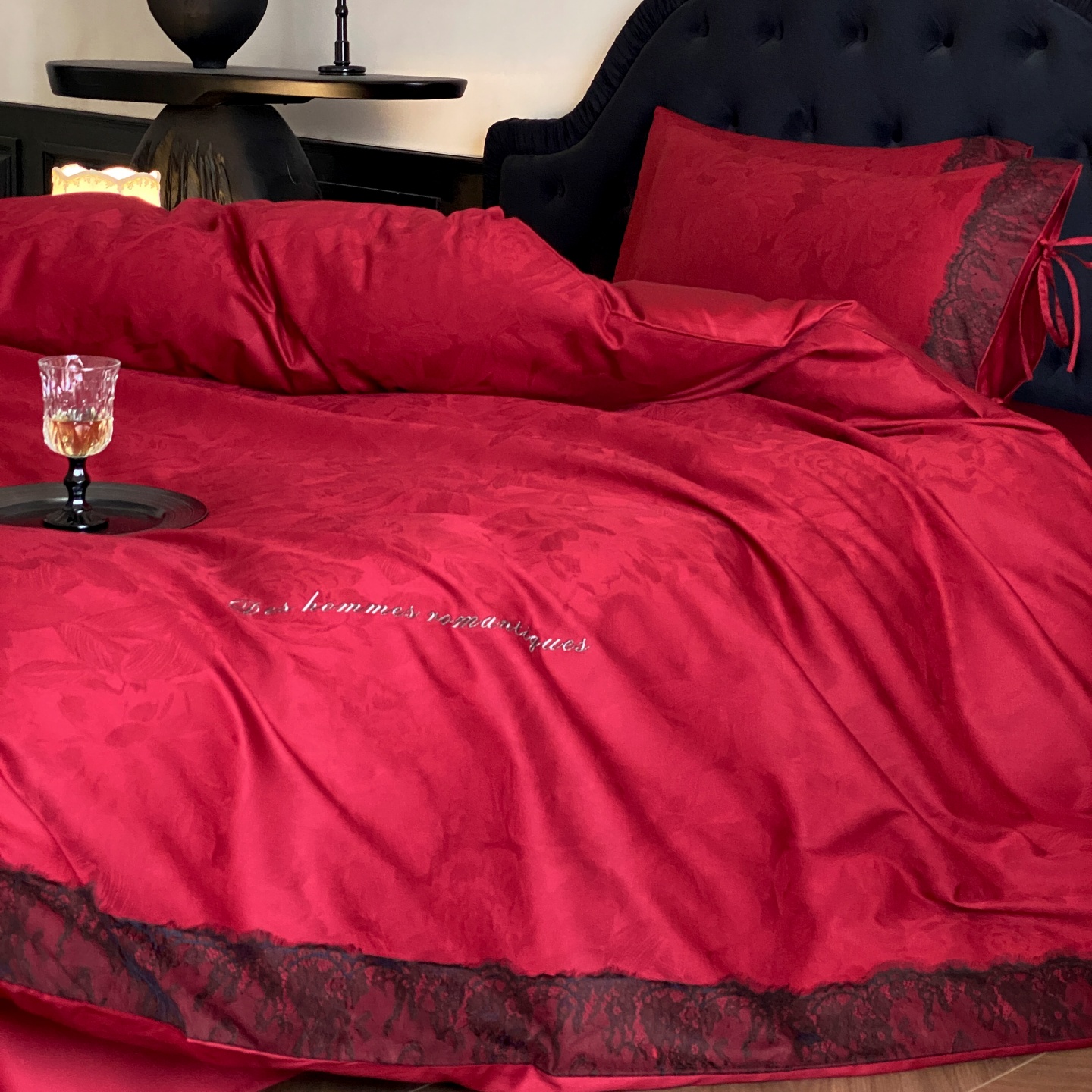 红花车全棉100S婚庆红色提花四件套蕾丝花边被套床单喜庆新婚套件