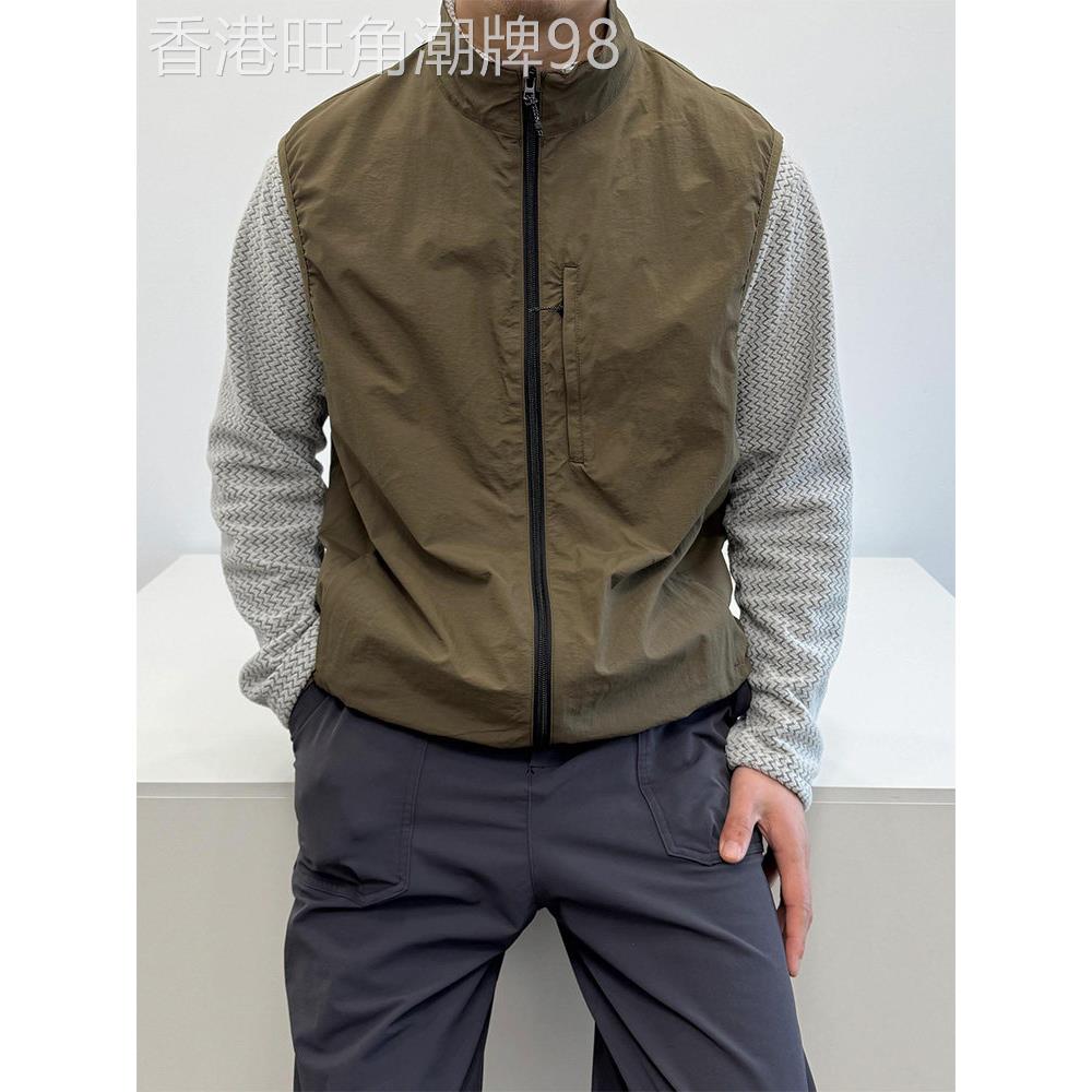 轻奢老钱风2025秋男户外三合一软壳冲锋马甲工装登山骑行背心外套