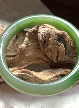 安道子和田碧玉满绿平安镯籽料