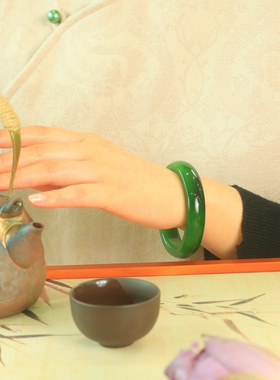 碧玉手镯天然玉石镯子