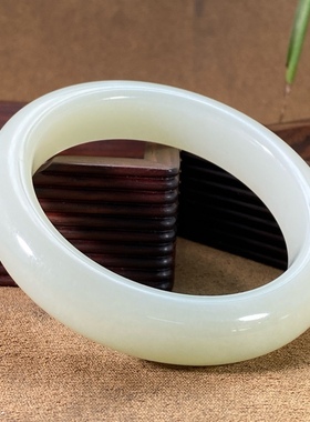 和田玉羊脂白手镯女玉镯白玉手镯