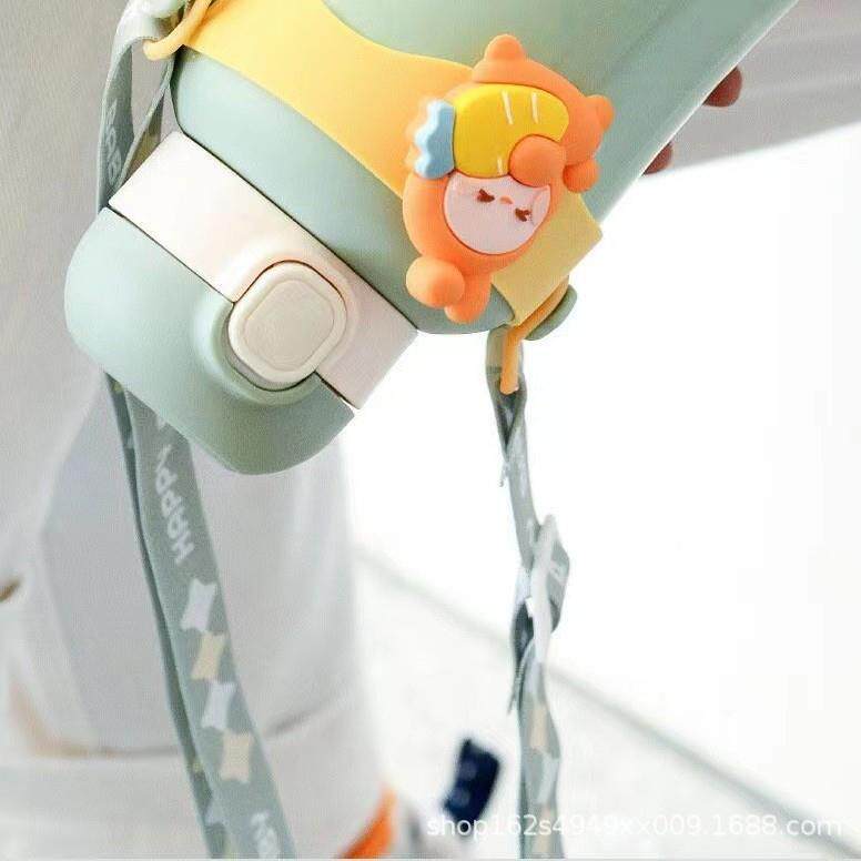 学生便携儿童壶斜挎水杯316不锈钢保温杯卡通兔纯色保温水壶定制