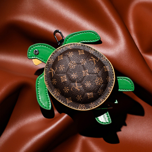 全红同款婵妹老花包包挂件可爱小乌龟车钥匙扣无线耳机盒子零钱包