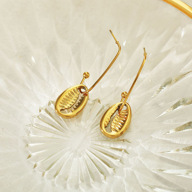 欧美轻奢金贝壳18k耳环气质时尚