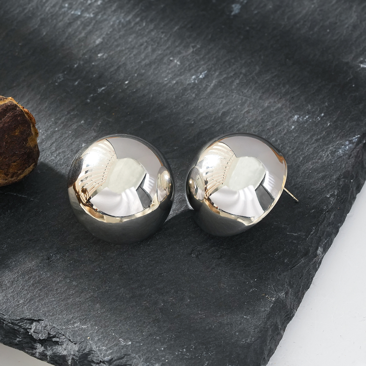 HACKNEY NINE英国伦敦轻奢欧美复古大气高雅半球耳钉18K镀白金