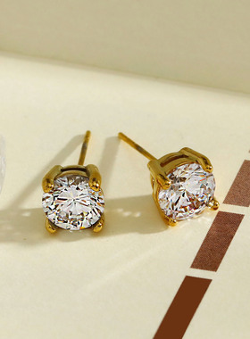 欧美轻奢四爪方形情侣八心八箭镶嵌莫桑钻耳钉18K镀金不过敏