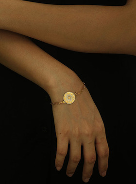 HACKNEY NINE英国伦敦轻奢饰品欧美白色雪花圆盘18K镀金手链时尚