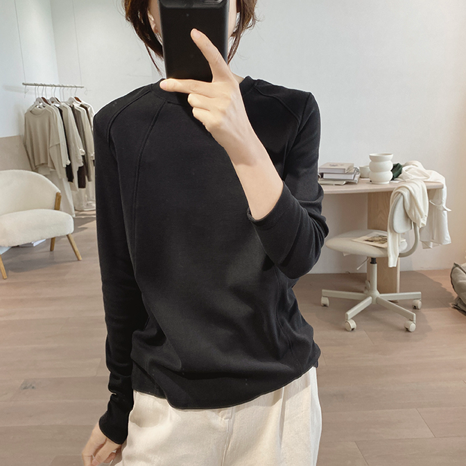 白色长袖t恤女春秋新款修身简约叠穿上衣插肩袖内搭打底衫女潮流