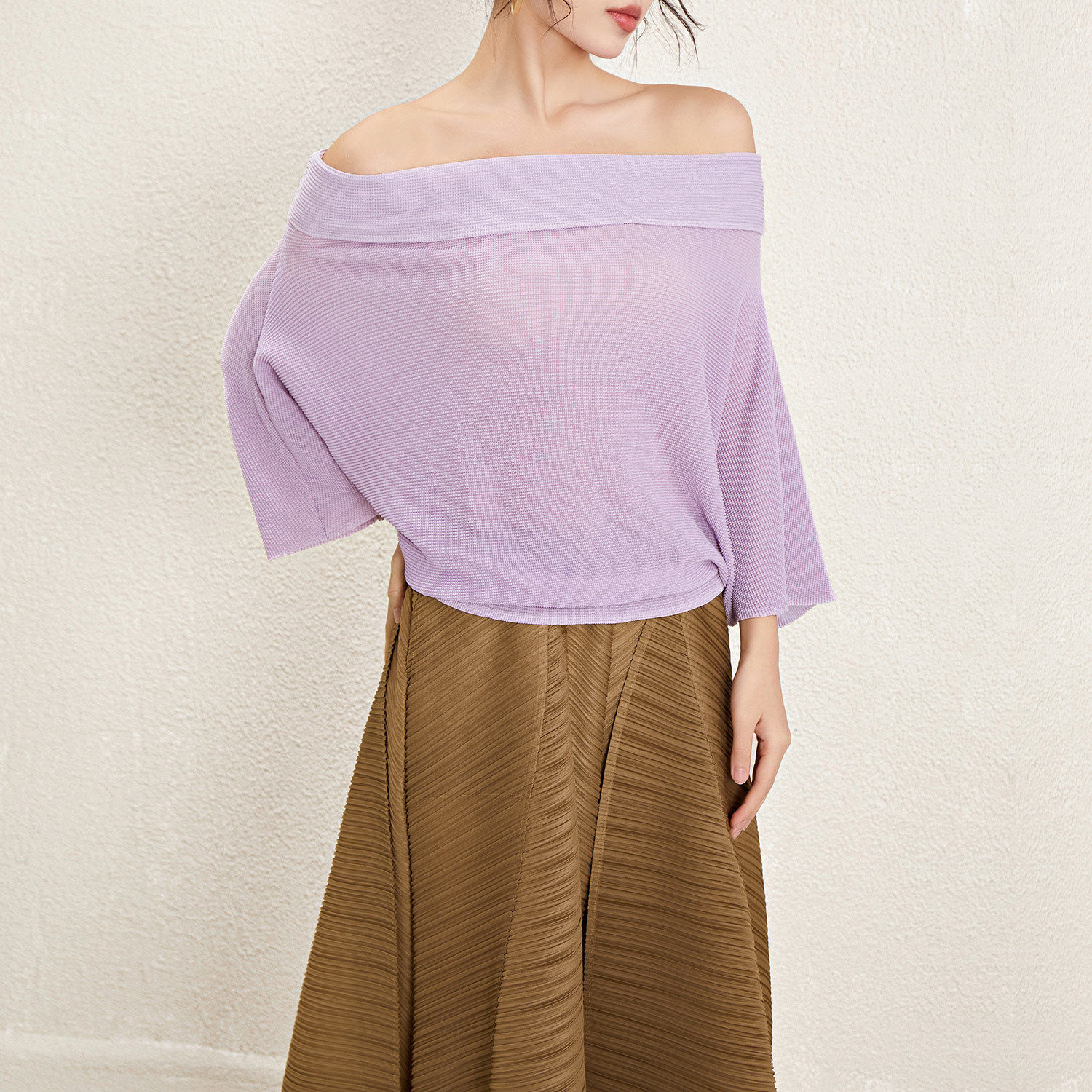 大码美式宽松堆堆领中袖T恤女装春夏2024小众设计蝙蝠衫褶皱上衣