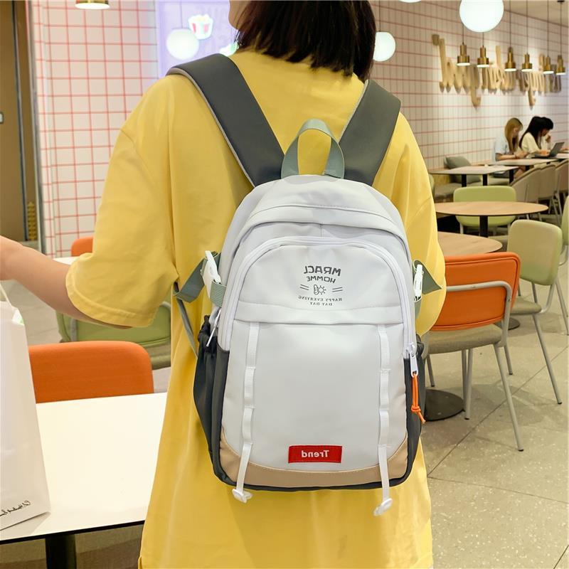 日系简约百搭双肩背包