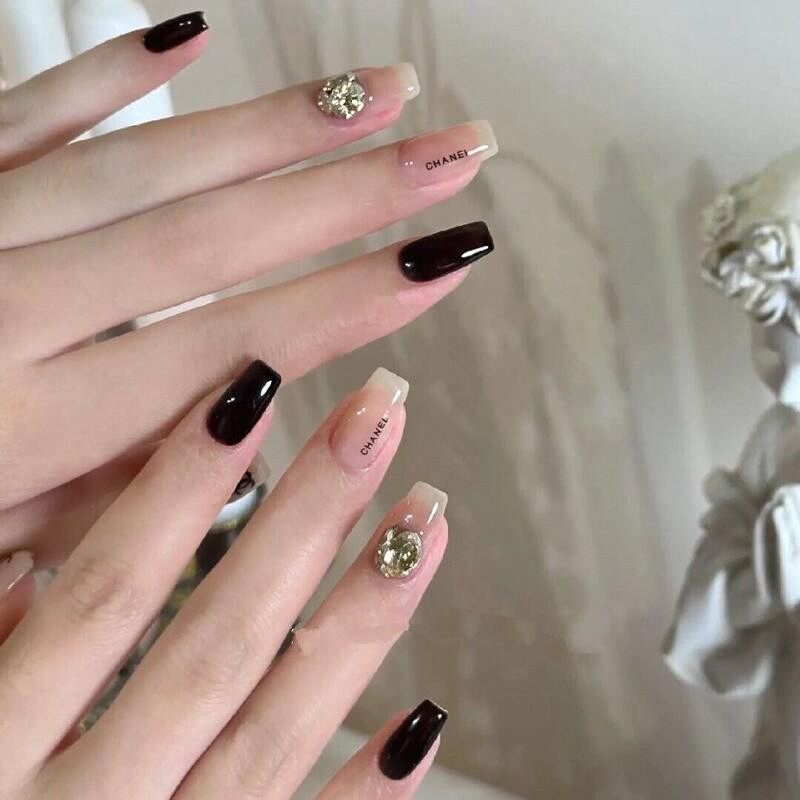 【纯手工制作】手工穿戴甲小香风秋冬气质名媛纯色显白重工美甲片,彩妆/香水/美妆工具,穿戴甲/甲片,淘宝优惠券,粉丝福利购,淘宝优惠卷