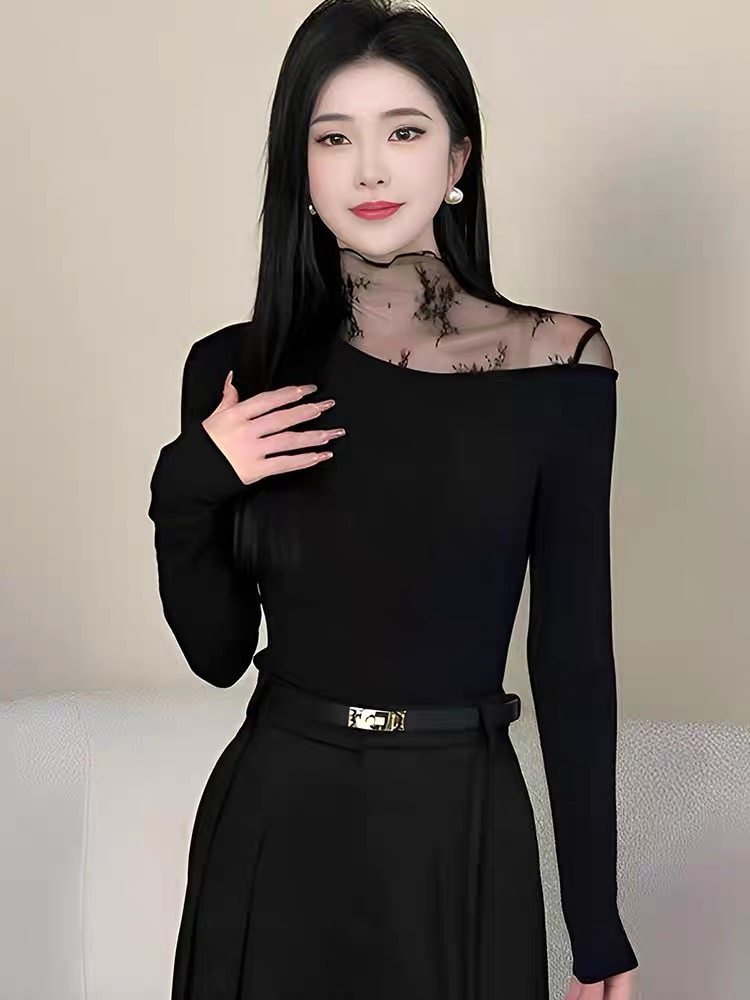 高级感时尚拼接镂空蕾丝磨毛加绒打底衫女2026春秋小性感黑色上衣