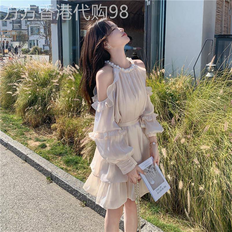 法式显瘦连衣裙小个子缎面挂脖露肩2026新款女夏高级感仙女蓬蓬裙