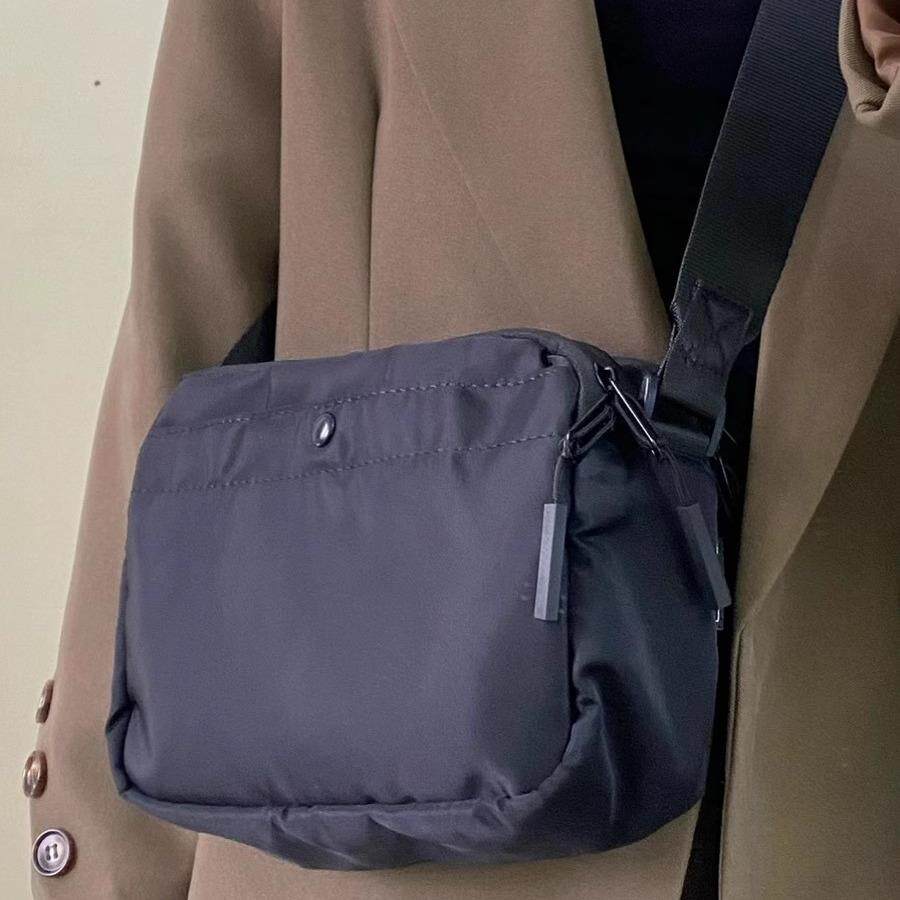 香港品牌新款防水男女无性别轻便多层实用手机斜挎包包休闲 小方